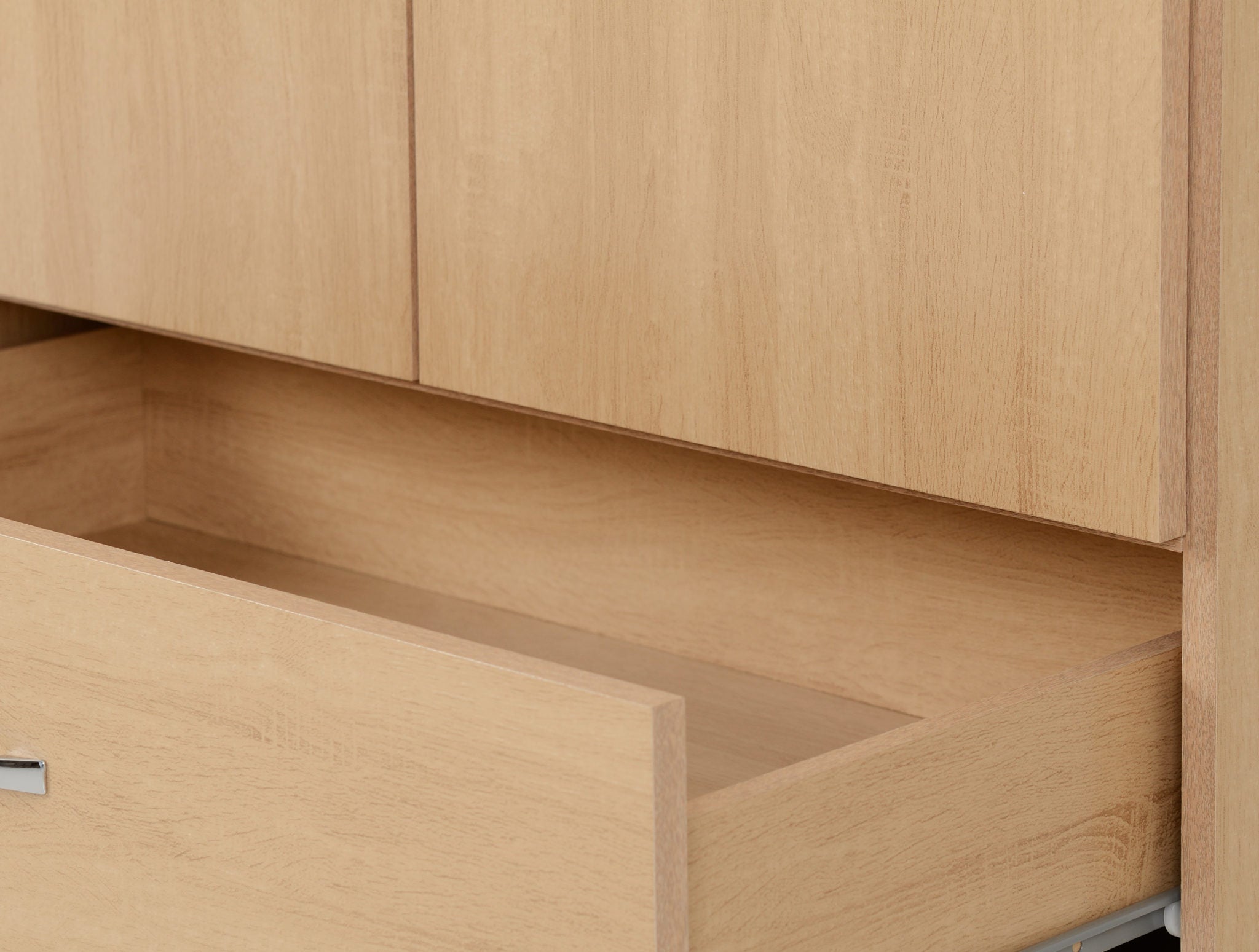 wardrobe and chest of drawers