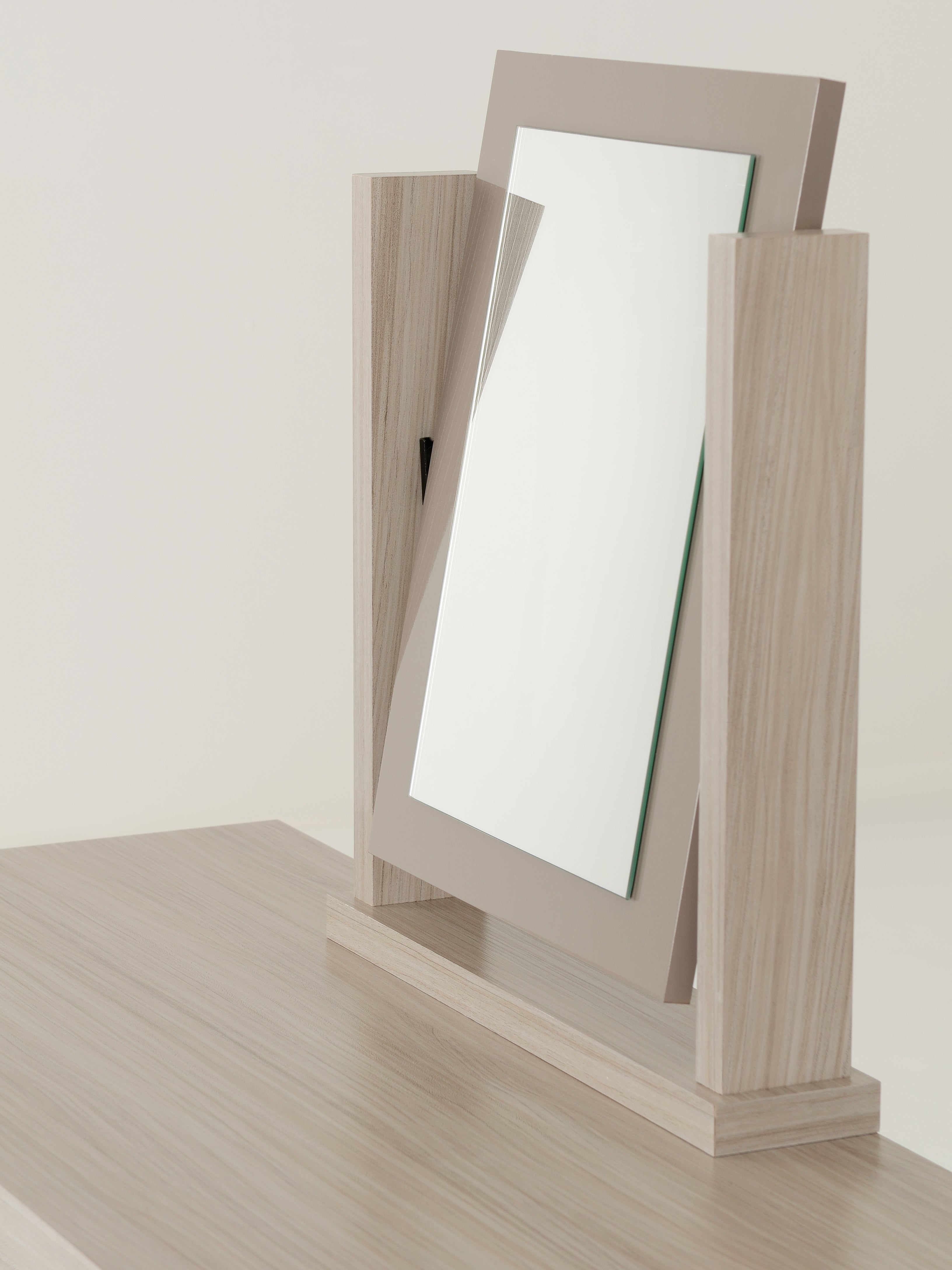 4 drawer dressing table