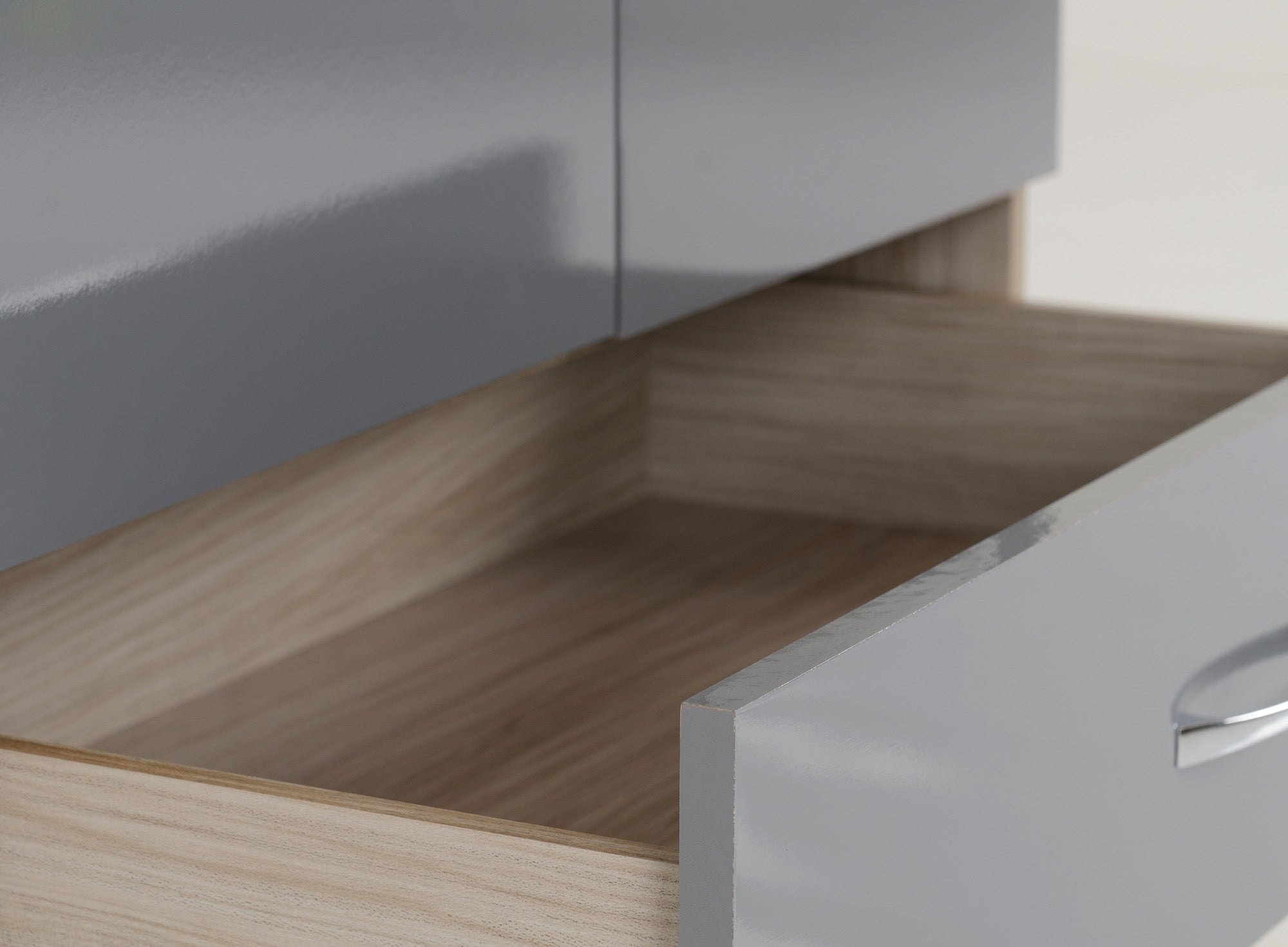 2 door oak wardrobe with drawers