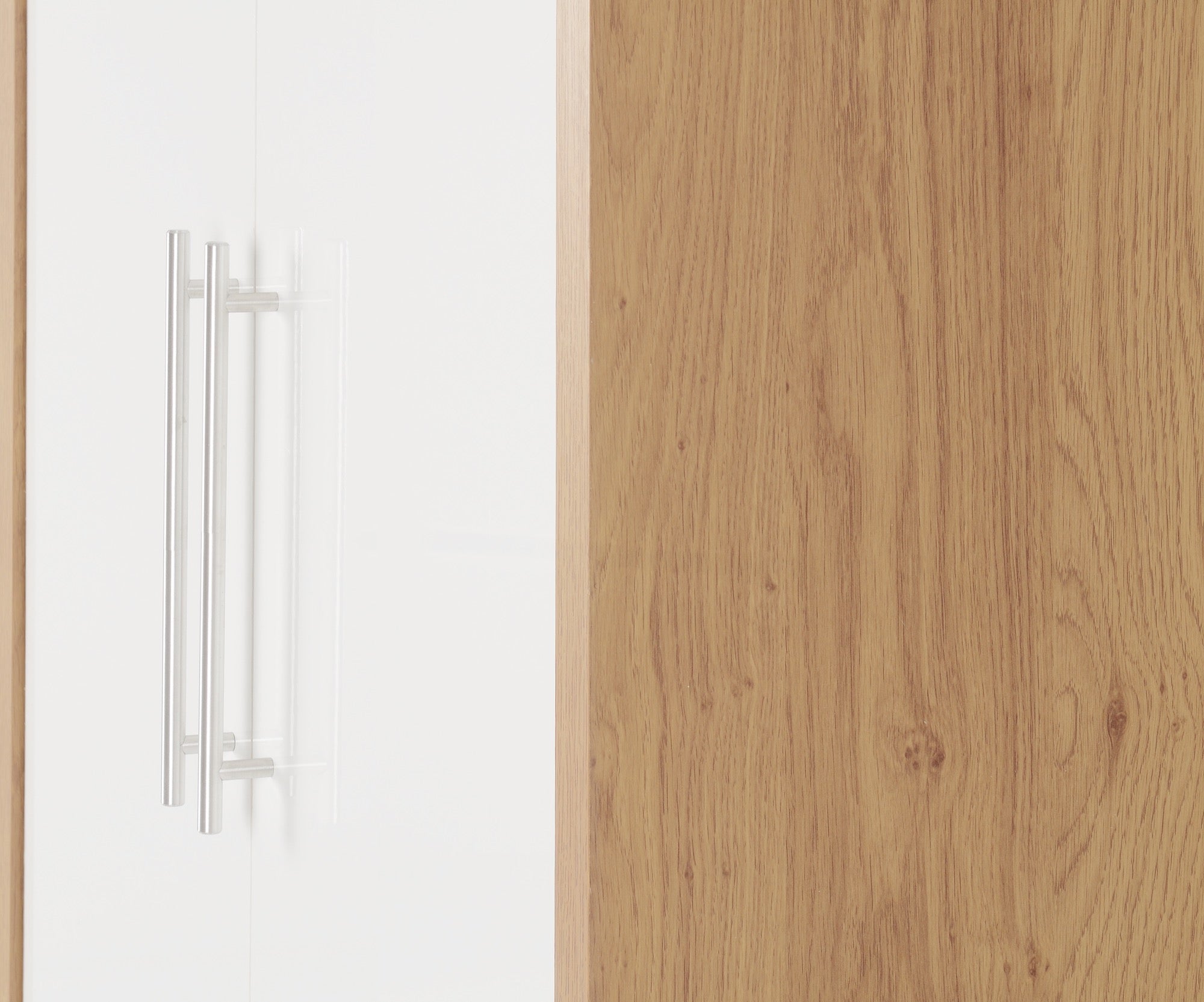 2 door wardrobe with shelves