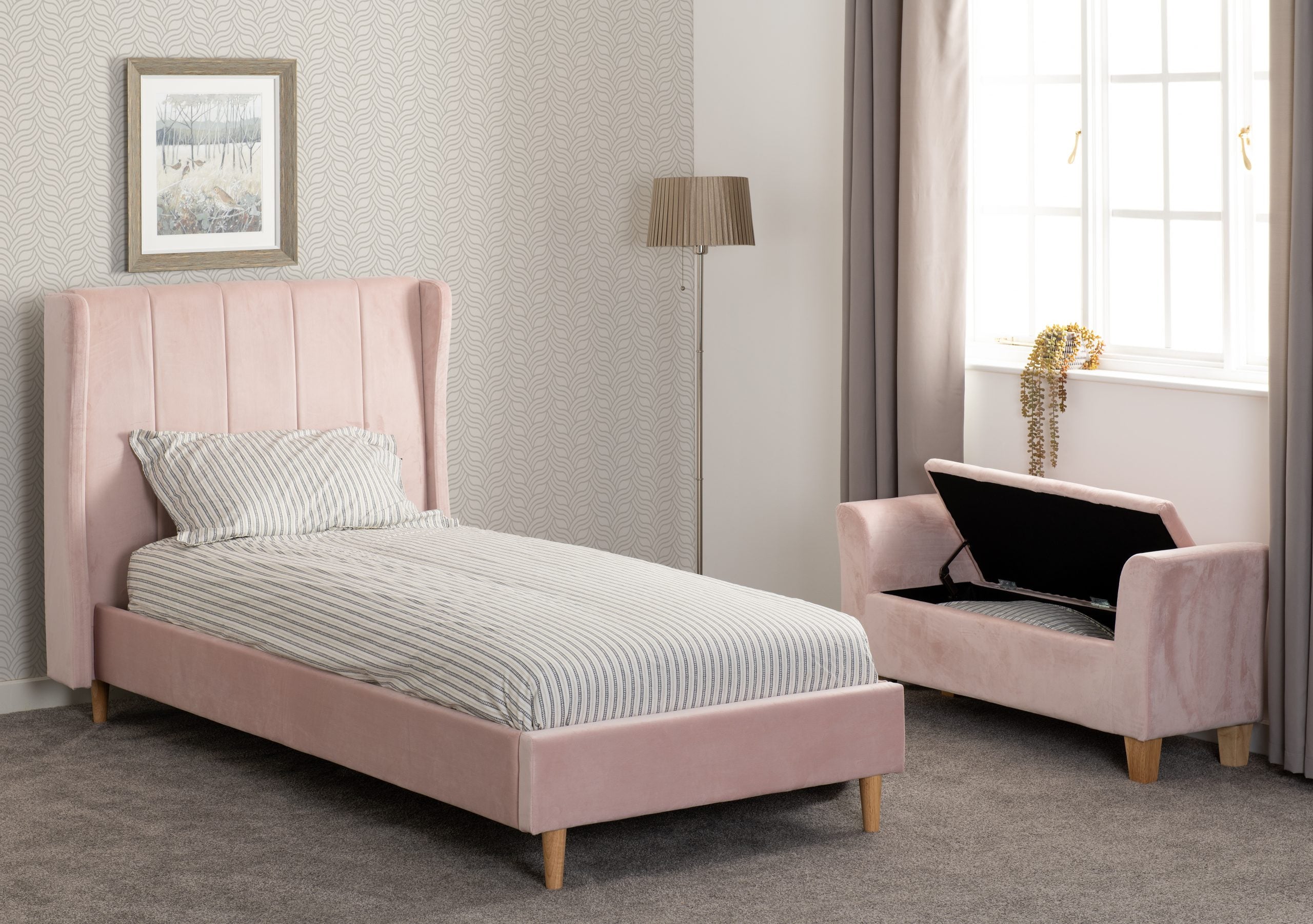 Amelia 3' Bed Pink Velvet Fabric