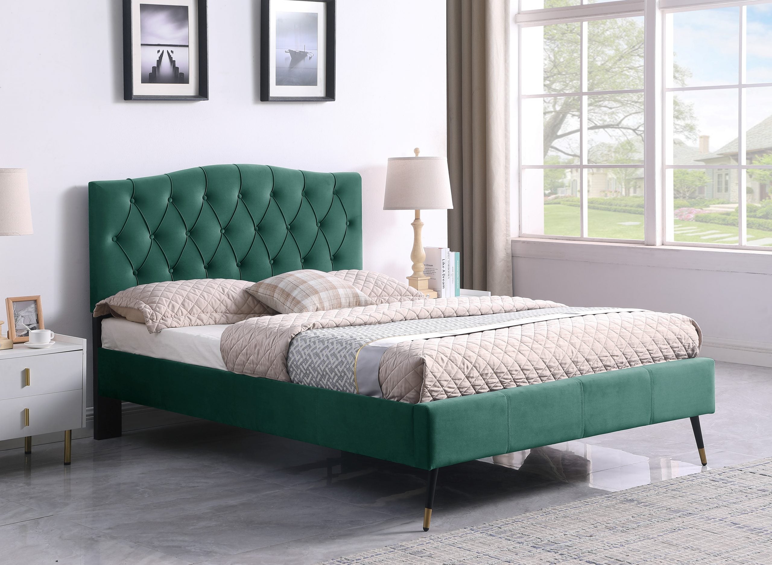 Freya 4'6" Bed Green Velvet Fabric