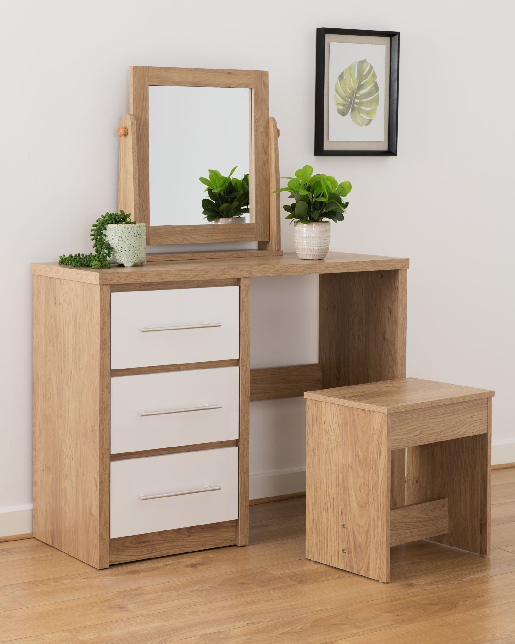 dressing table 3 drawers